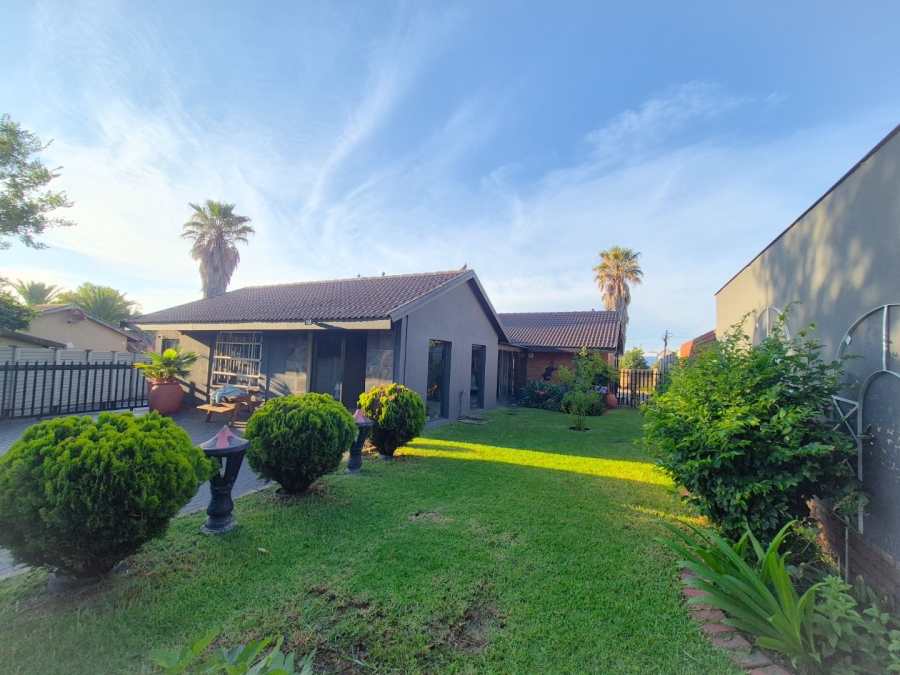 4 Bedroom Property for Sale in Sasolburg Ext 10 Free State